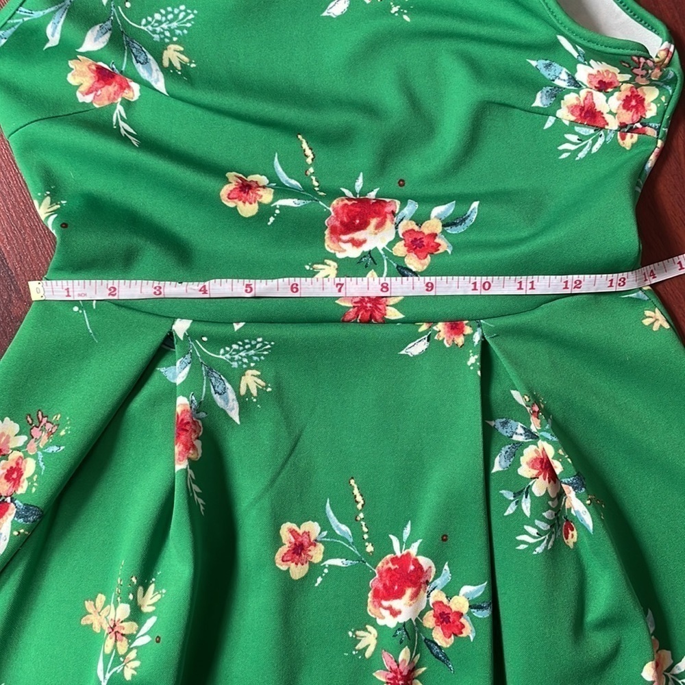 Adorable Green Floral Sleeveless Summer Dress - Picture 5 of 5